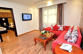 Grndeur East Hotel Suites