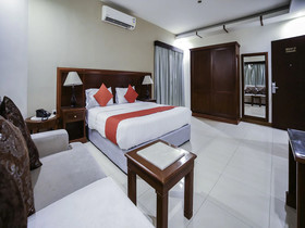 Night Inn Hotel by OYO Rooms