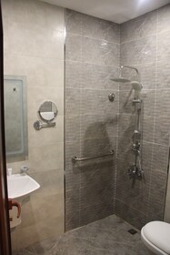 Swat Hotel Apartment 4