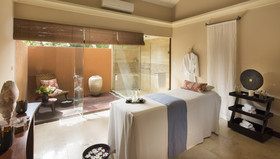 Castello Beach Hotel