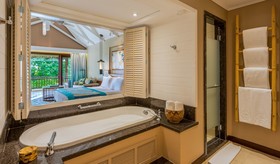Castello Beach Hotel