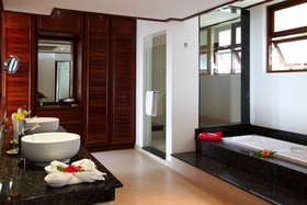 Le Domaine de La Réserve Hotel
