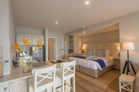 Le Nautique Luxury Beachfront Apartments - Mahe
