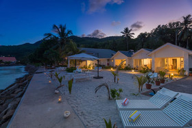 Le Nautique Luxury Beachfront Apartments - Mahe