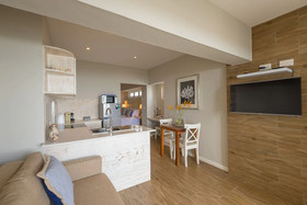 Le Nautique Luxury Beachfront Apartments - Mahe