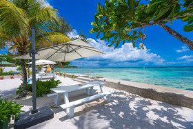 Le Nautique Luxury Beachfront Apartments - Mahe