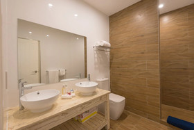 Le Nautique Luxury Beachfront Apartments - Mahe