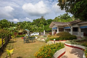 Le Relax Hotels & Restaurant