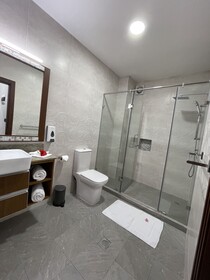 B Holiday Apartments
