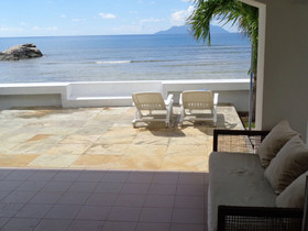Ocean & Beach View Villa