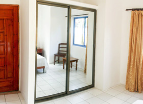 Vicky's Holiday Apartments