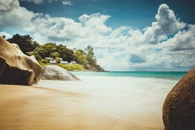 Carana Beach Hotel