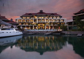Eden Bleu Hotel