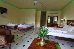 Palm Beach Hotel