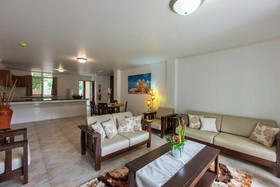 Praslin Holiday Home