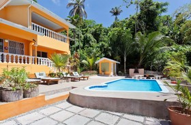 Albizia Lodge
