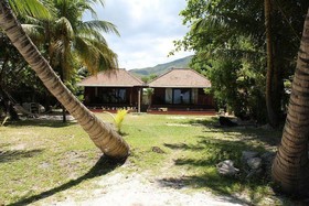 Lou Lou Bungalows