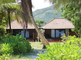 Lou Lou Bungalows