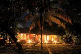 Lou Lou Bungalows