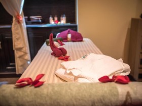 The Oasis Hotel Restaurant & Spa