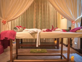 The Oasis Hotel Restaurant & Spa
