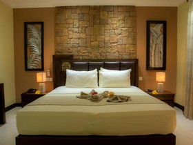 The Oasis Hotel Restaurant & Spa