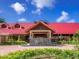 The Oasis Hotel Restaurant & Spa