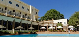 Grand Holiday Villa