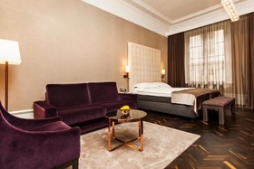 Elite Plaza Hotel