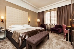 Elite Plaza Hotel
