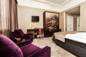 Elite Plaza Hotel