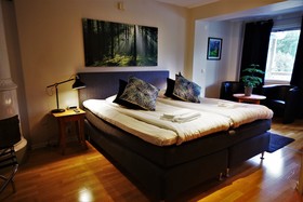 Elisero Hotell