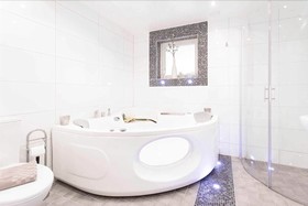 Elisero Hotell