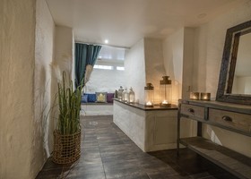 Elisero Hotell