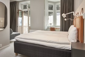 Moment Hotel