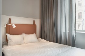 Moment Hotel