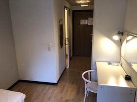 Green Door Hotel