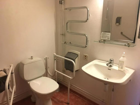 Green Door Hotel