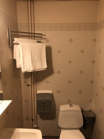 Green Door Hotel