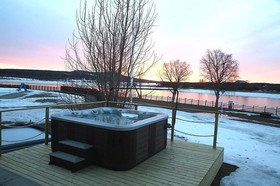 Grand Arctic Resort