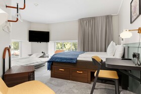 Best Western Hotel at 108