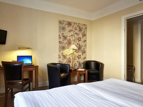 First Hotel City
