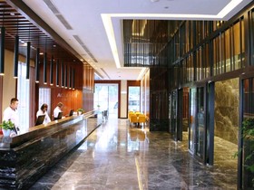 Aqueen Hotel Paya Lebar
