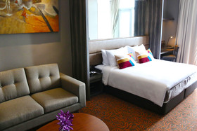 Aqueen Hotel Paya Lebar