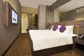 Aqueen Hotel Paya Lebar