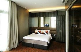 Aqueen Hotel Paya Lebar