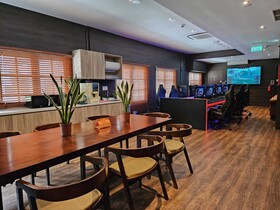 Arena Esports Hotel
