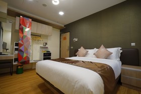 Five/6 Hotel Splendour