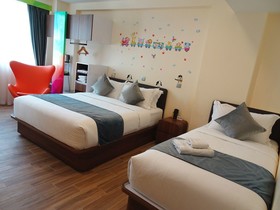Five/6 Hotel Splendour