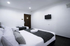 Harbour Ville Hotel Hamilton